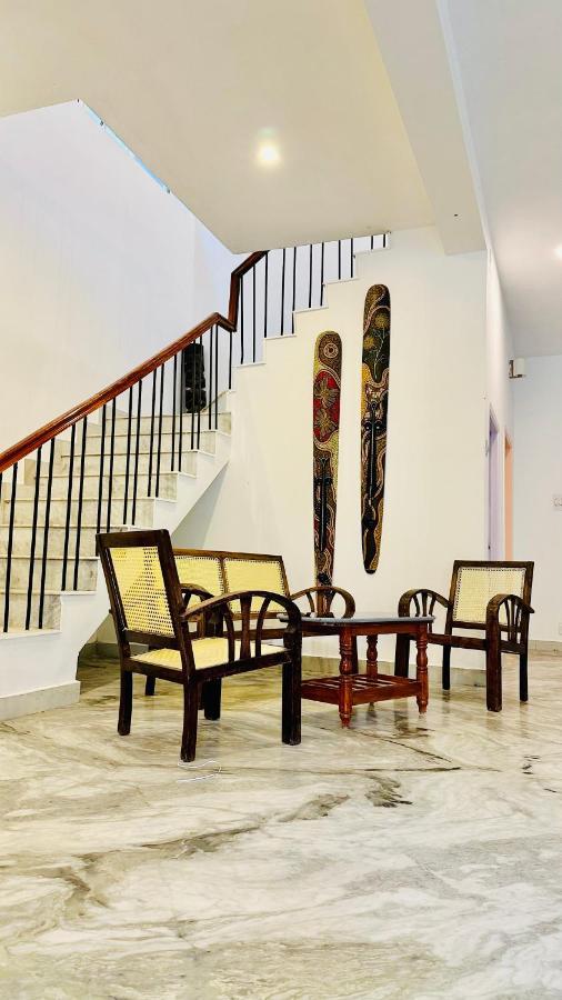 26 Laporte بونديتْشيري المظهر الخارجي الصورة
