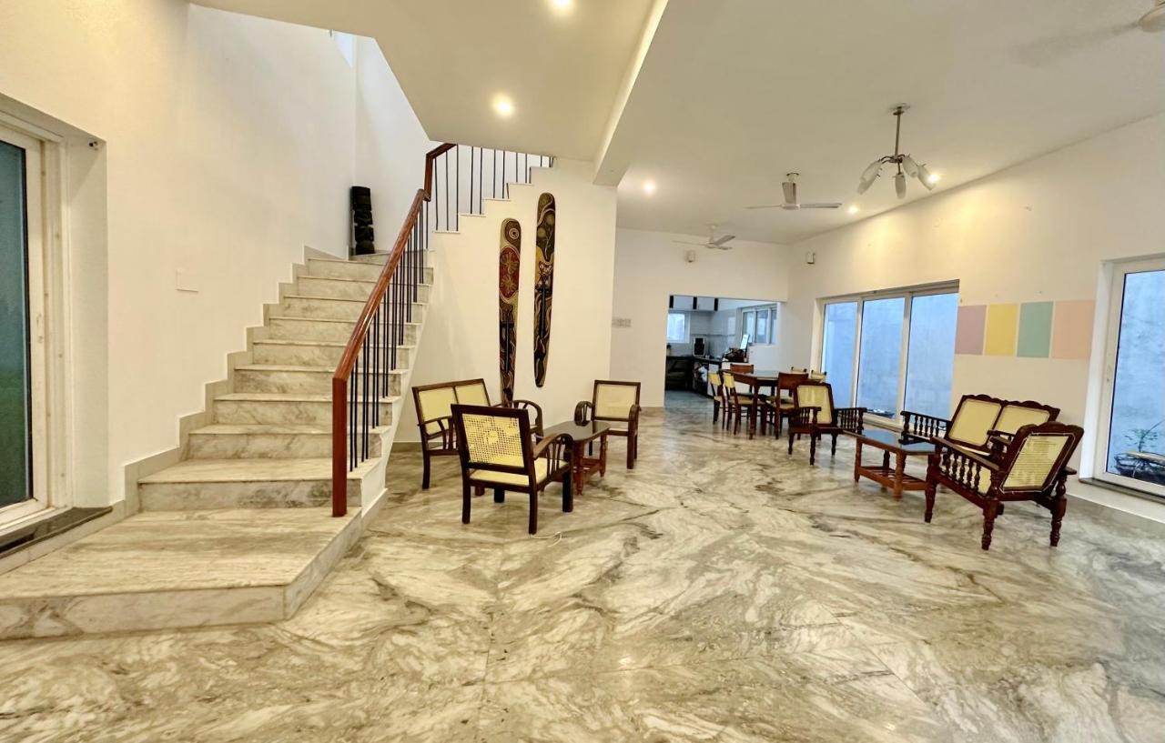 26 Laporte بونديتْشيري المظهر الخارجي الصورة